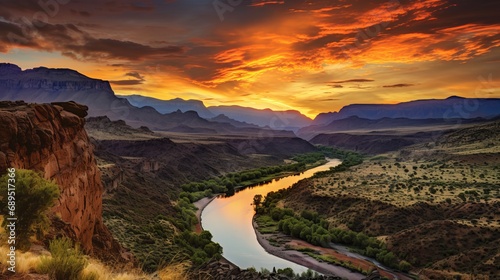Sunset view of the Rio Grande and Sierra del Carmen © Suleyman