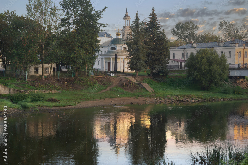 Obraz premium Torzhok is a picturesque city in the Tver region of Russia on the banks of the Tvertsa River. It is a trading city, known since the 12th century.