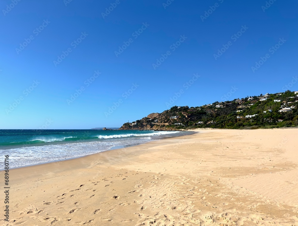Wunderschöner Strand Playa de Atlanterra in der Nähe von Zahara de los Atunes, Costa de la Luz, Andalusien, Spanien