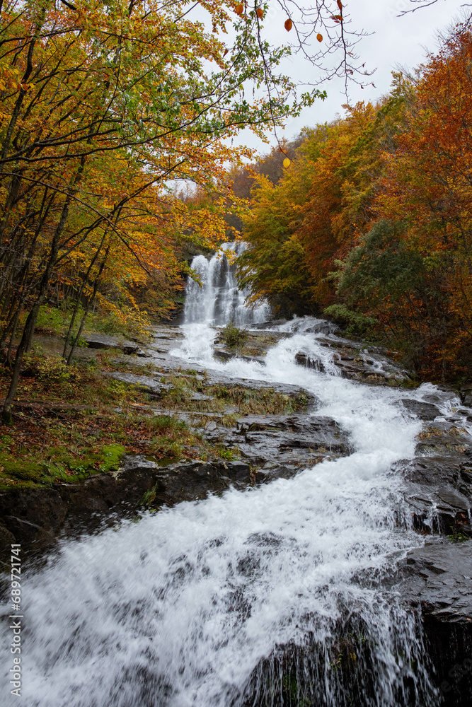 Cascate del Doccione, provincia di Modena, Emilia Romagna Cascate del Doccione, provincia di Modena, Emilia Romagna