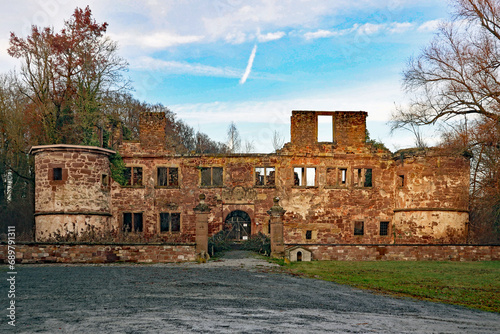 Schlossruine Menzingen photo