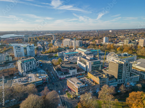 Obraz na płótnie Southampton city center with Sea museum aerial view in autumn towards Southampton Docks w salonie