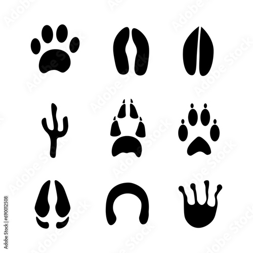 animal tracks footprints icons set. Vector illustration. EPS 10.