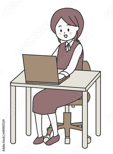 パソコンを操作する女性