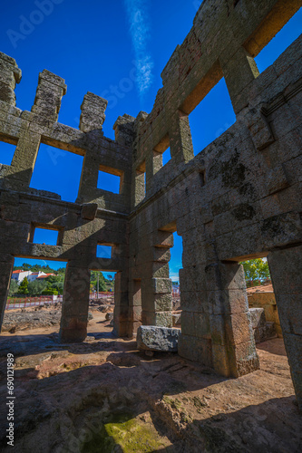 Intérieur du vicus romain de Centum Cellas à Belmonte, Beira Baixa, Portugal photo