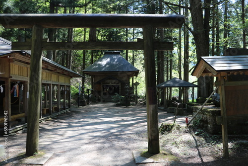 Wallpaper Mural 秋田県_抱返り神社 Torontodigital.ca