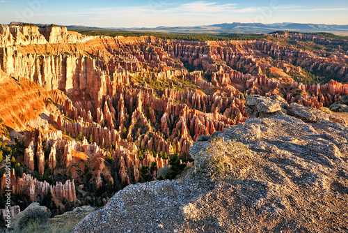 Sunrise at Bryce Point lookout in the Bryce Canyon National Park. Utah USA