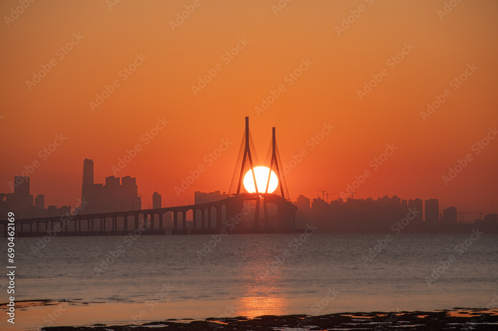 Naklejka premium sunrise over the pier 