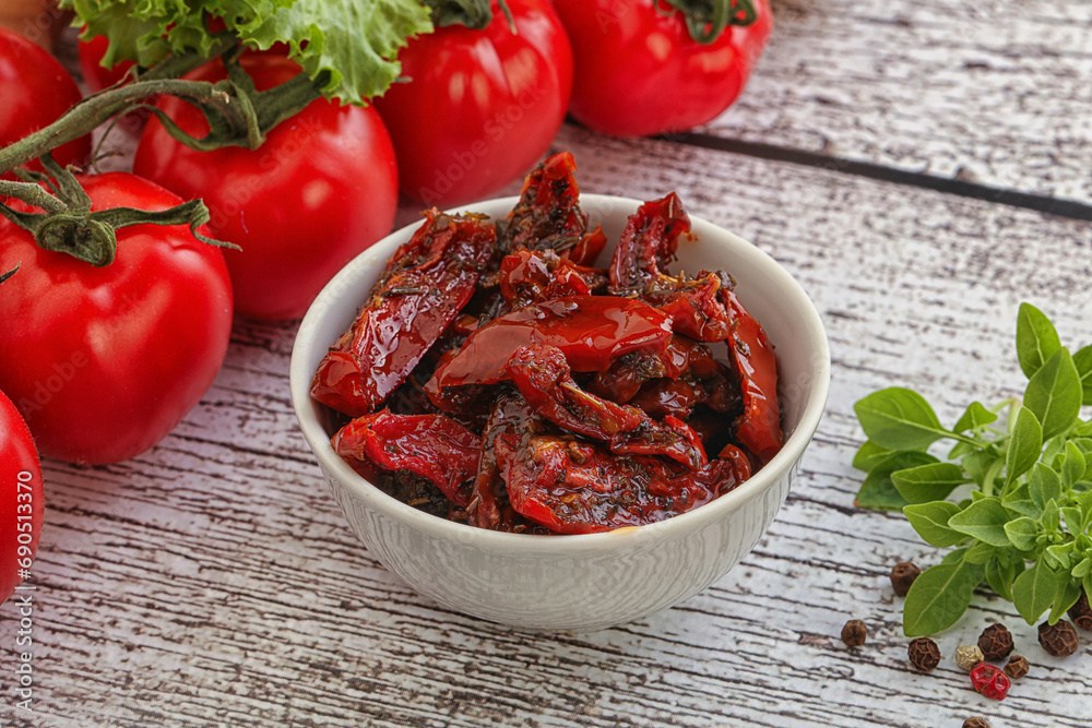 Sun dried tomato with olive oil Sun dried tomato with olive oil