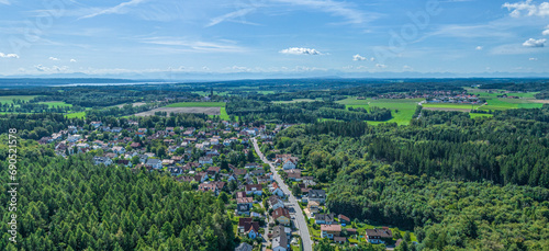 Panoramablick über Geltendorf ins oberbayerische Alpenvorland