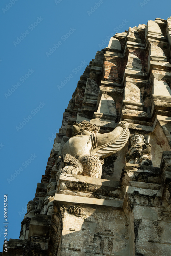The sculpture details of Wat Ratchaburana 