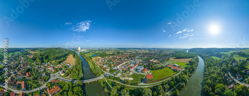 Ausblick auf das Isartal bei Niederaichbach in Niederbayern, 360 Grad Rundblick