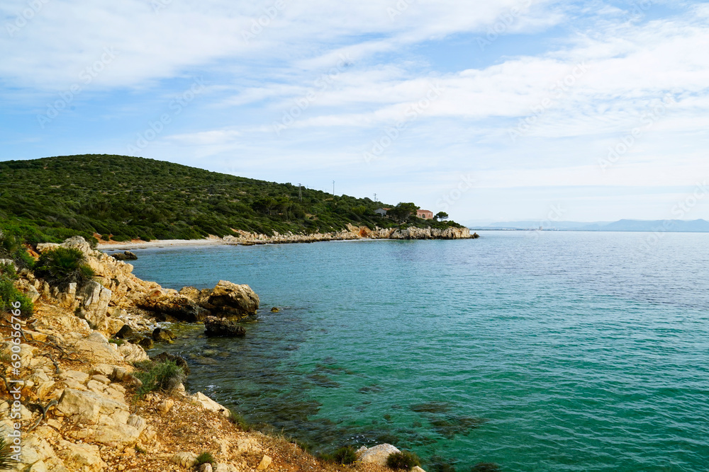 Spiaggia e mare cristallino dell'isola di Sant'Antioco. Sardegna, Italia