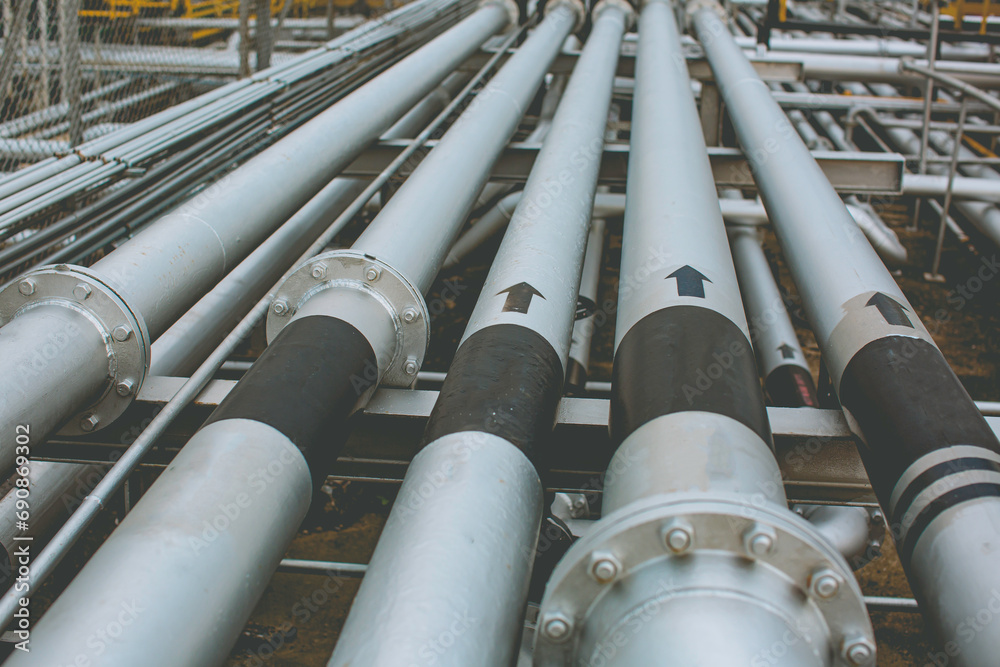 Pipe line oil and gas valves at gas plant pressure safety valve selective Pipe line oil and gas valves at gas plant pressure safety valve selective
