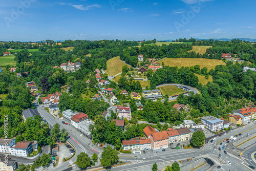 Ausblick auf die niederbayerische Dreiflüssestadt Passau nördlich der Donau