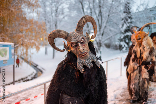 Perchten, Krampuss, Brauchtum