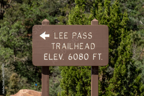 Lee Pass Trailhead Sign In Zion
