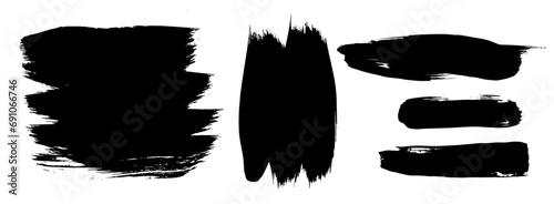 Colección de formas hechas con pintura negra, trazos gestuales reales hechos a mano con pincel despuntado. Conjunto de recursos de trazos vectoriales con espacio para textos photo