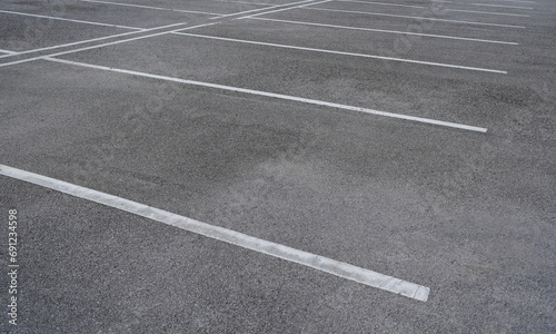 White lines in parking spaces in the park © buraratn