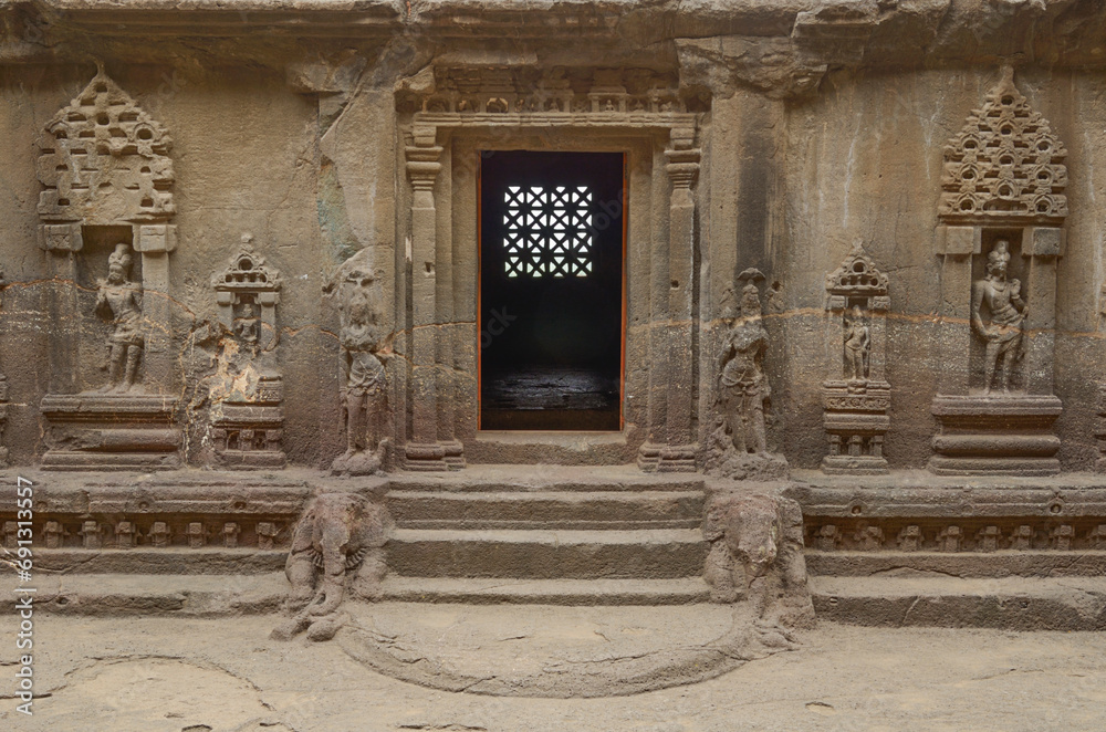 Fototapeta premium Cave 15, Dashavatara Cave, Hindu temple, Ellora caves, Maharashtra, India, Asia.