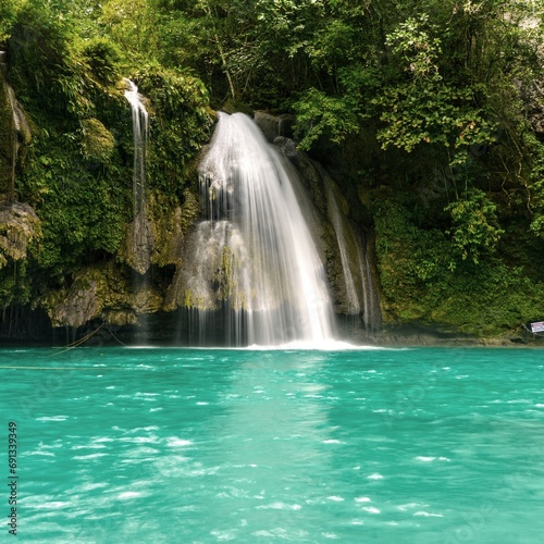 Fototapeta Naklejka Na Ścianę i Meble -  Beautifull waterfall from mountain 
