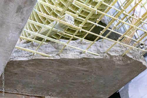 Quadro su tela Composite armature. Use of composite material in construction.