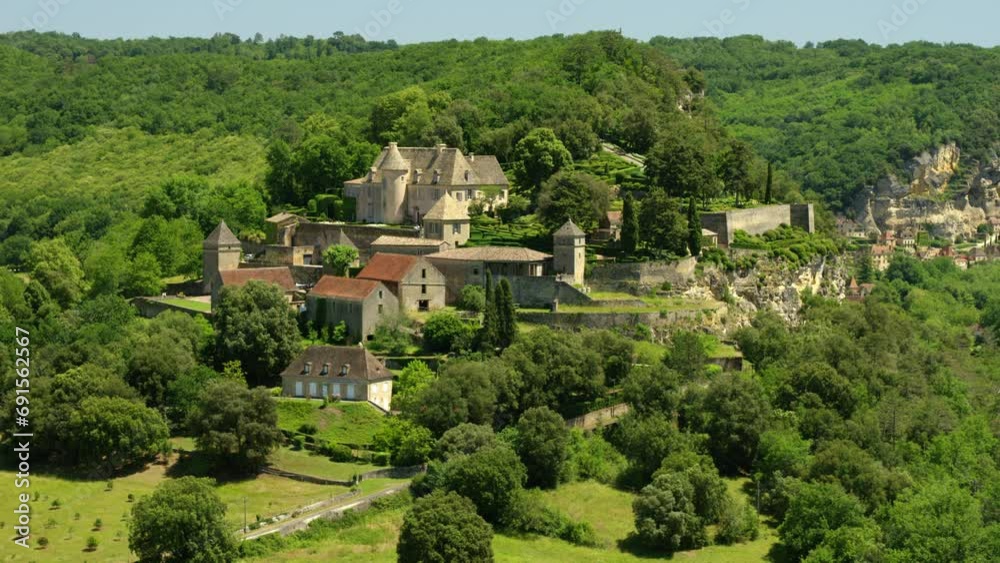 Vue aérienne du Château de Marqueyssac proximité de Sarlat la Canéda Vue aérienne du Château de Marqueyssac proximité de Sarlat la Canéda