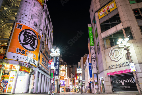 渋谷センター街の街並み夜景_東京都渋谷区 photo