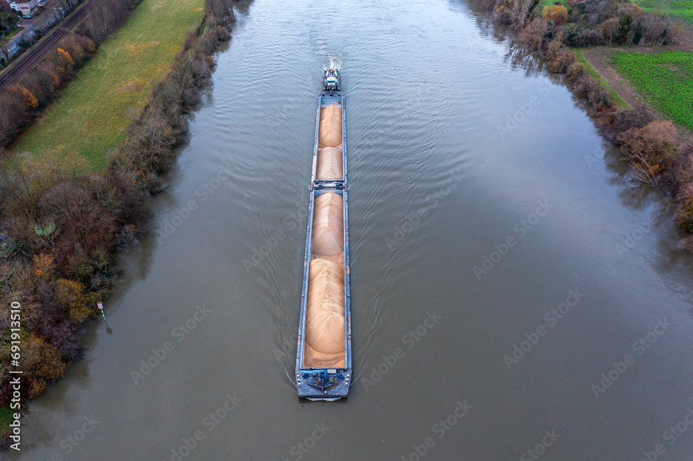 Ταπετσαρία Transport fluvial de sable sur la Seine.