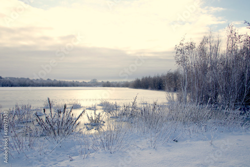 Snow and frost at the lake in December