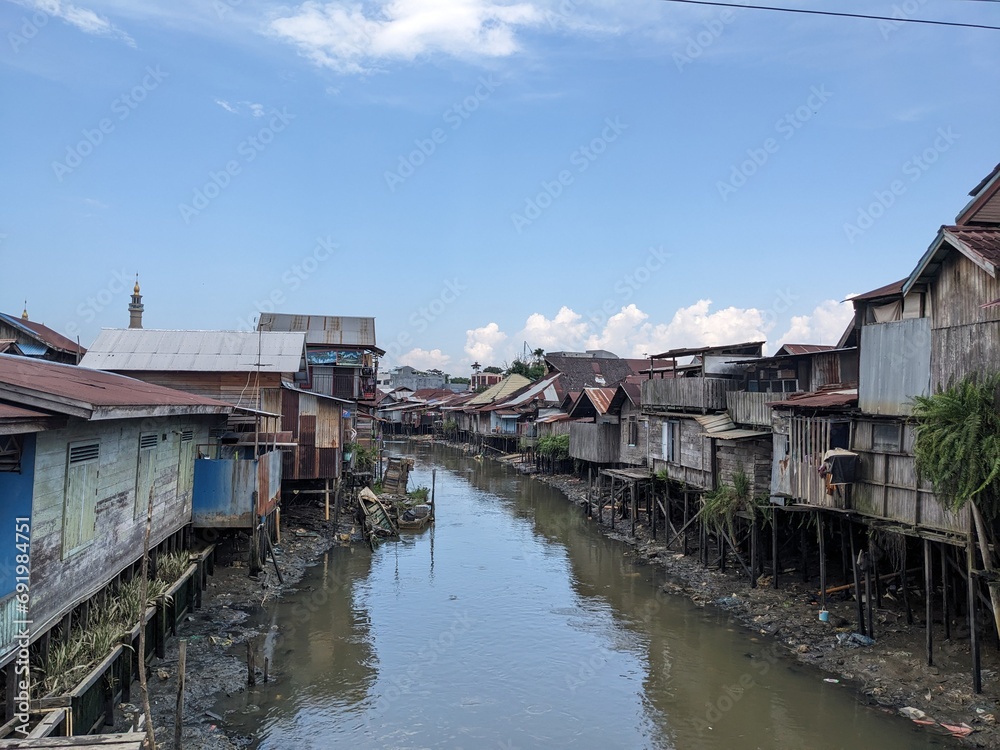 a view of the dirty housing at Sungai Kedondong, Samarinda, east borneo