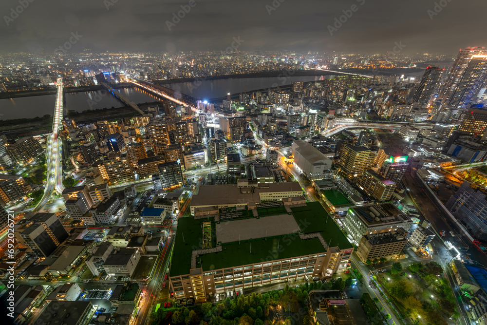 Fototapeta premium 日本 大坂 梅田スカイビル 夜景 都市景観 大坂夜景