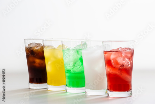 ソフトドリンク　飲料　ドリンクバー