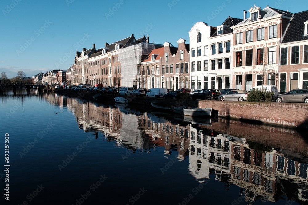 Panorama von Haarlem mit Blick über eine Gracht