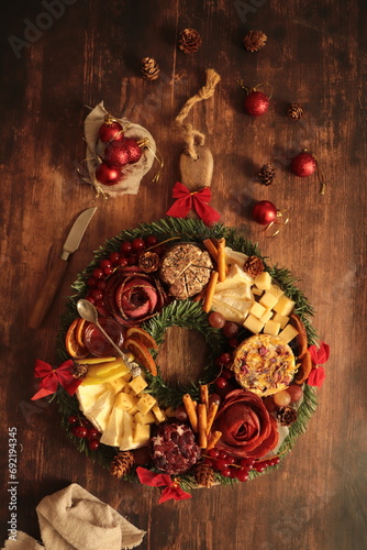 planche apéritive de fromage et charcuterie