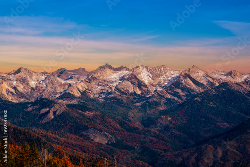 Fototapeta Naklejka Na Ścianę i Meble -  View from Moro Rock in Sequoia National Park, CA, USA