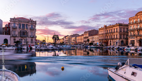 Fototapeta Naklejka Na Ścianę i Meble -  Blue hour on the royal canal in Sète, Hérault, Occitanie, France