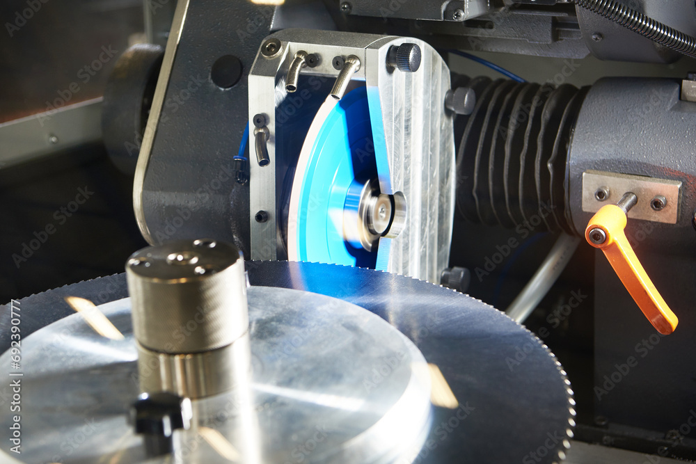 Ταπετσαρία Circular saw blade sharpening machine