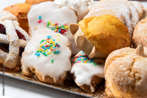 Dolci tradizionali sardi delle festività, dessert italiani, cibo europeo  photo