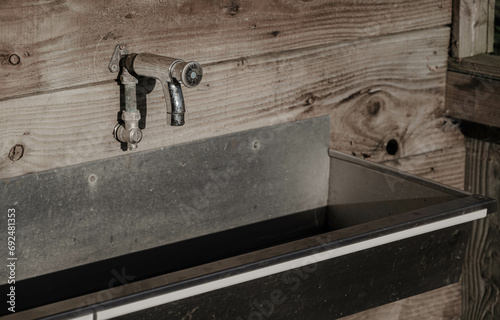 Simple Necessities: The Homestead's Outdoor Washbasin