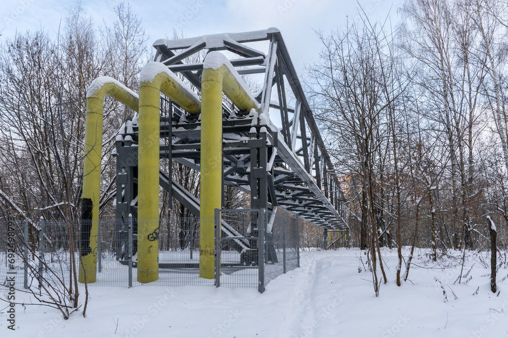 Pipeline above the road