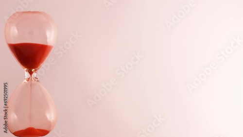 Moving hourglass, 3 minutes.