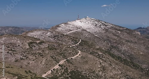 Base de Aitana en Alicante con nieve photo