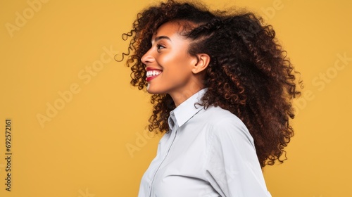 Portrait of a cool and modern black woman at background with copy space