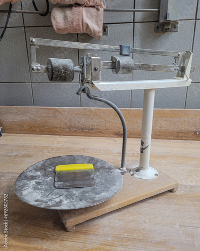 Schubwaage in einer Bäckerei