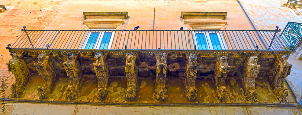Obraz premium details of ancient buildings in baroque style in the historic center of Lecce Italy