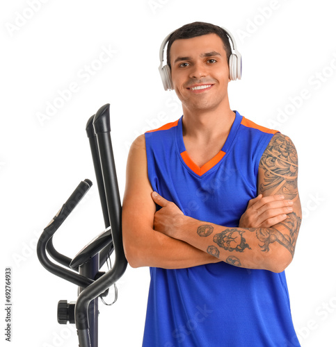 Sporty young man with headp...