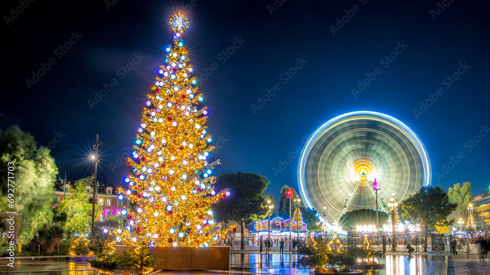 illuminations-de-la-place-massena-nice-sur-la-c-te-d-azur-pour-no-l