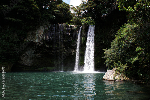 Fototapeta Naklejka Na Ścianę i Meble -  Jeju Cheongiyeon Waterfalls
