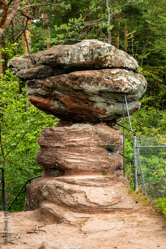 Schwalbenfelsen bei Dahn photo